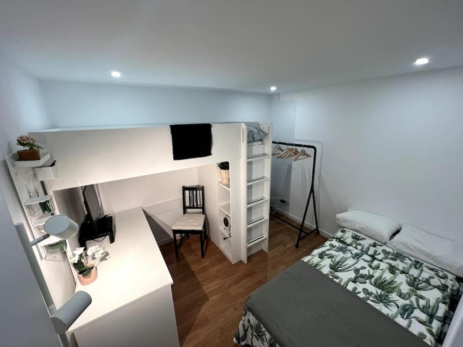 Luxury Artistic Digital Nomad Getaway W/ Terrace Apartment Lisbon Exterior photo